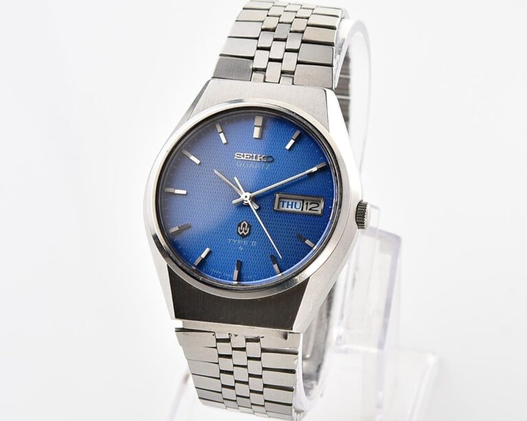 Vintage 1976 Seiko Type II Quartz with Electric Blue Linen Dial - from September 1976