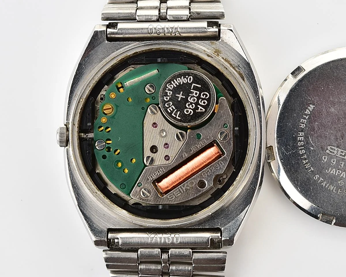 Seiko Quartz stainless steel quartz TV dial watch with day/date calendar, from September 1979