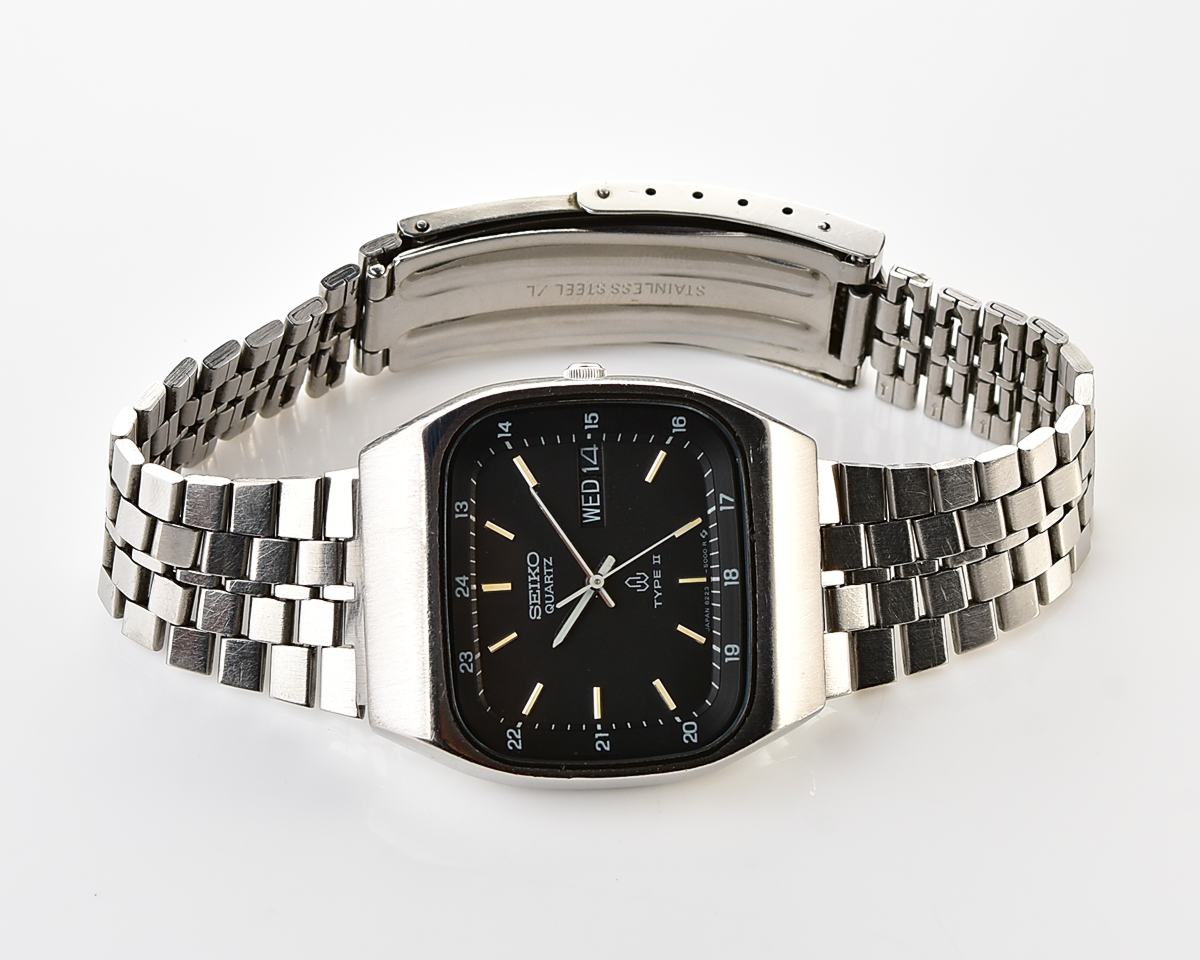SEIKO Quartz stainless steel automatic quartz TV dial watch with day/date calendar, from September 1979