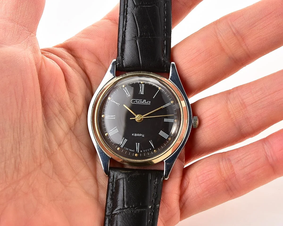 TIME CAPSULE: Soviet Poljot wristwatch with quartz movement – New Old Stock (NOS)!