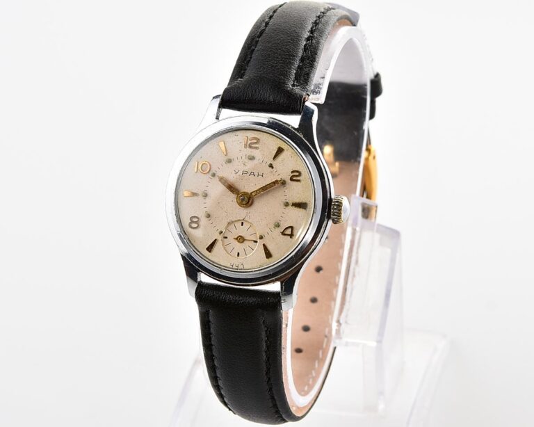 Vintage soviet mechanical URAN wrist watch