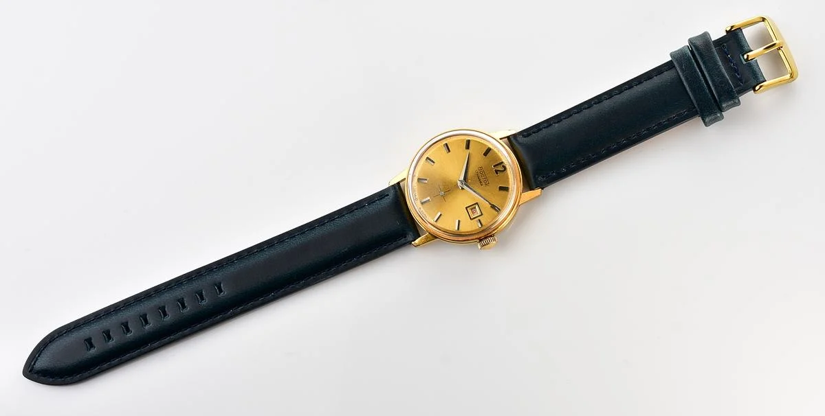 Excellent vintage Soviet Wostok (Vostok) mechanical gold-plated wristwatch
