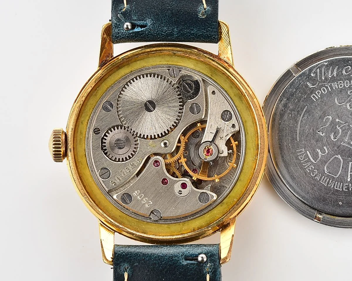 Excellent vintage Soviet Wostok (Vostok) mechanical gold-plated wristwatch