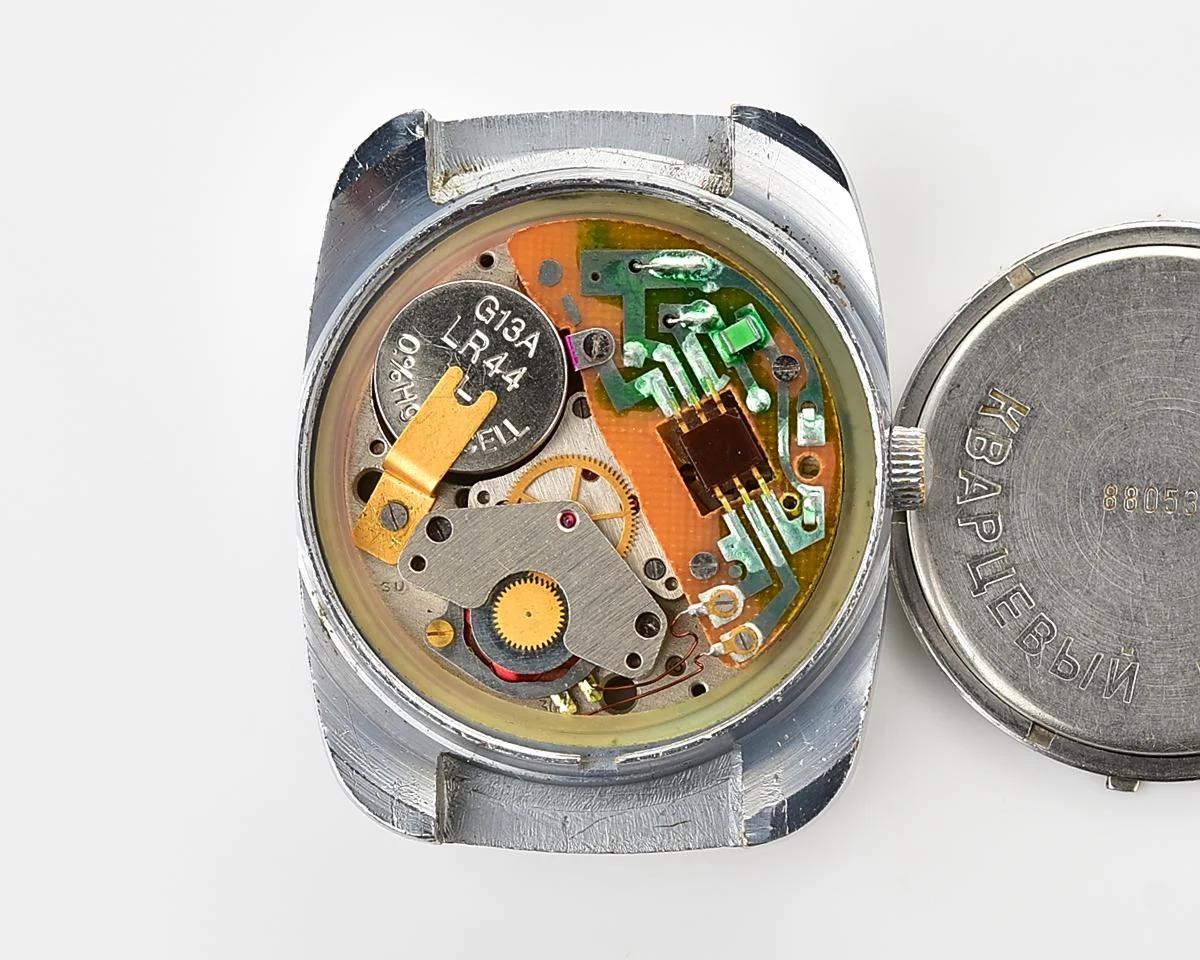 Chaika "Resonator" - large impressive vintage Soviet quartz watch