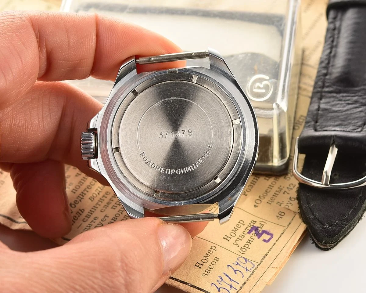 TIME CAPSULE: Vostok Komandirskie mechanical watch limited series – “Zakaz MO CCCP” – New Old Stock (NOS)!