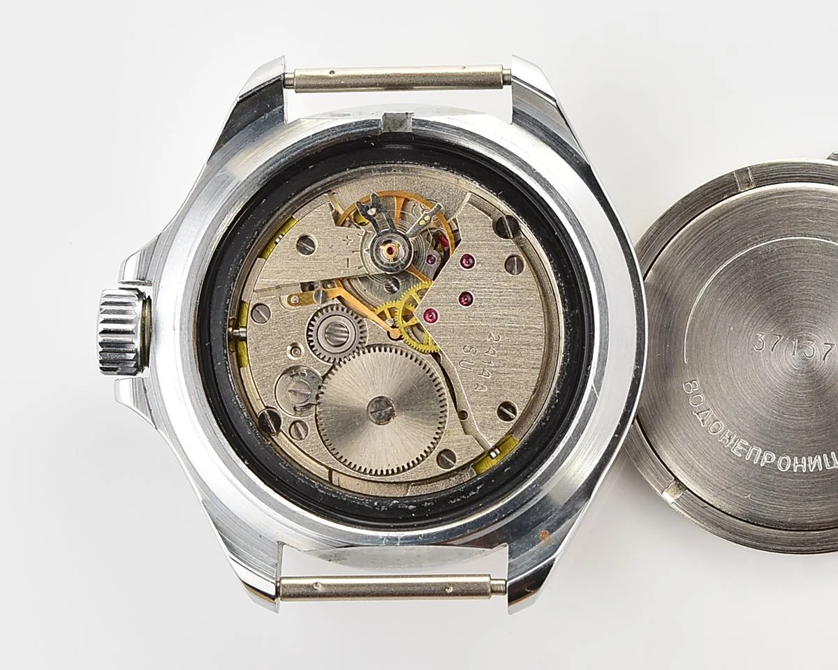 TIME CAPSULE: Vostok Komandirskie mechanical watch limited series – “Zakaz MO CCCP” – New Old Stock (NOS)!