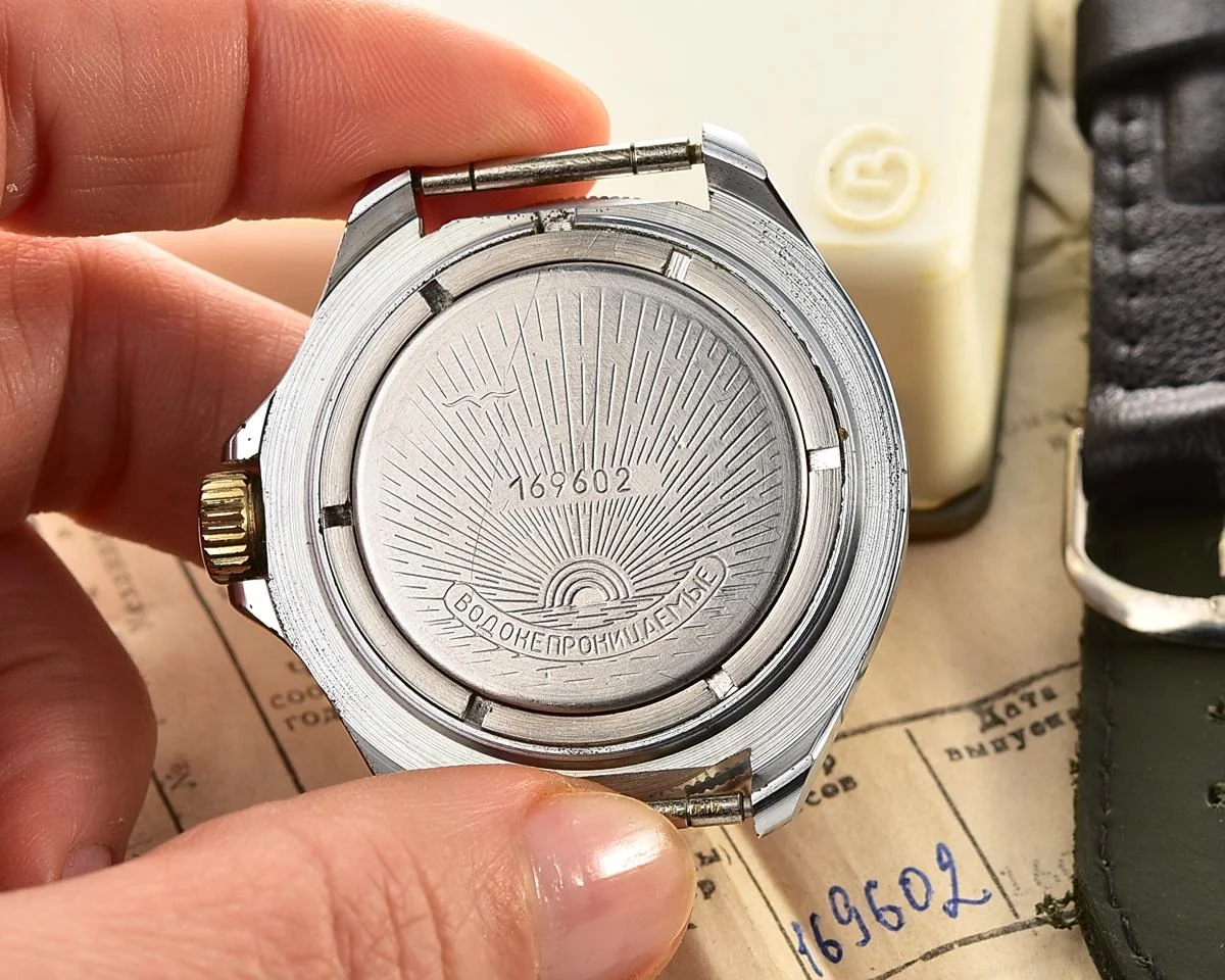Excellent Soviet Vostok Komandirskie mechanical watch – complete with box & passport!