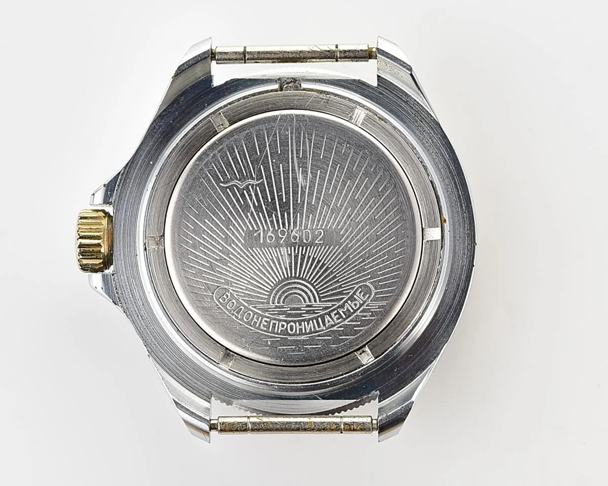 Excellent Soviet Vostok Komandirskie mechanical watch – complete with box & passport!