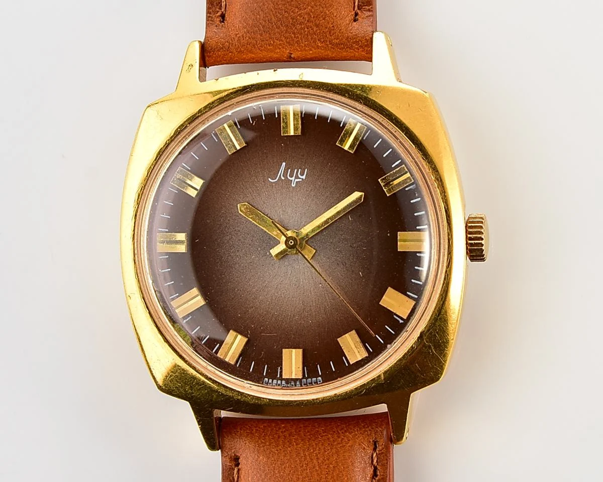 Rare Soviet vintage watch Luch with electro-mechanical hybrid 3045 movement!