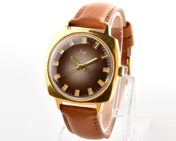 Rare Soviet vintage watch Luch with electro-mechanical hybrid 3045 movement!
