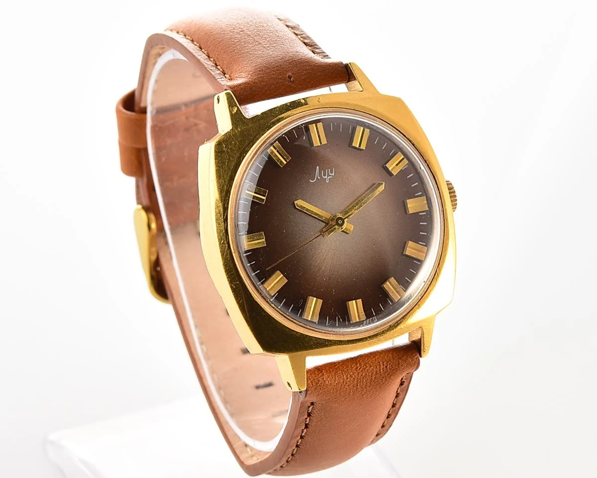 Rare Soviet vintage watch Luch with electro-mechanical hybrid 3045 movement!