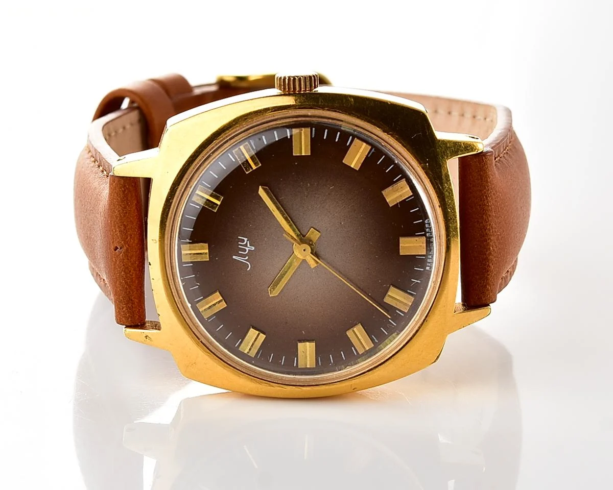 Rare Soviet vintage watch Luch with electro-mechanical hybrid 3045 movement!