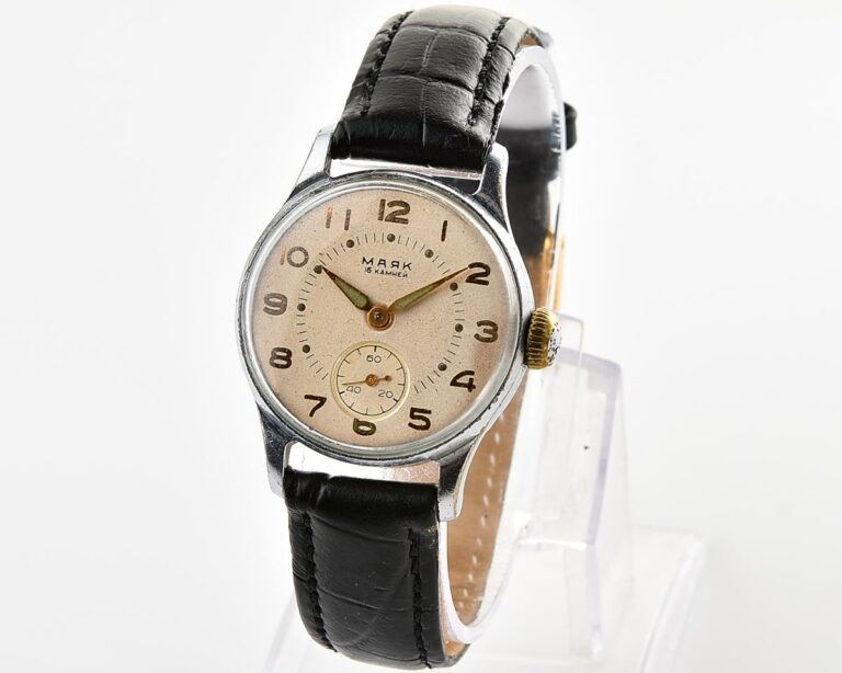 Vintage soviet MAYAK mechanical watch, 1MWF from the 1st quarter of 1956