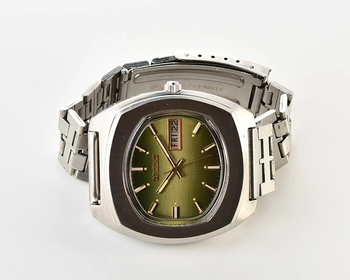 Vintage Orient Unimatic – Green Sunburst Day-Date Automatic from the 1970s