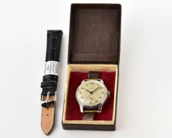 Vintage Soviet mechanical Pobeda watch, 2MChZ from 1st quarter 1956!
