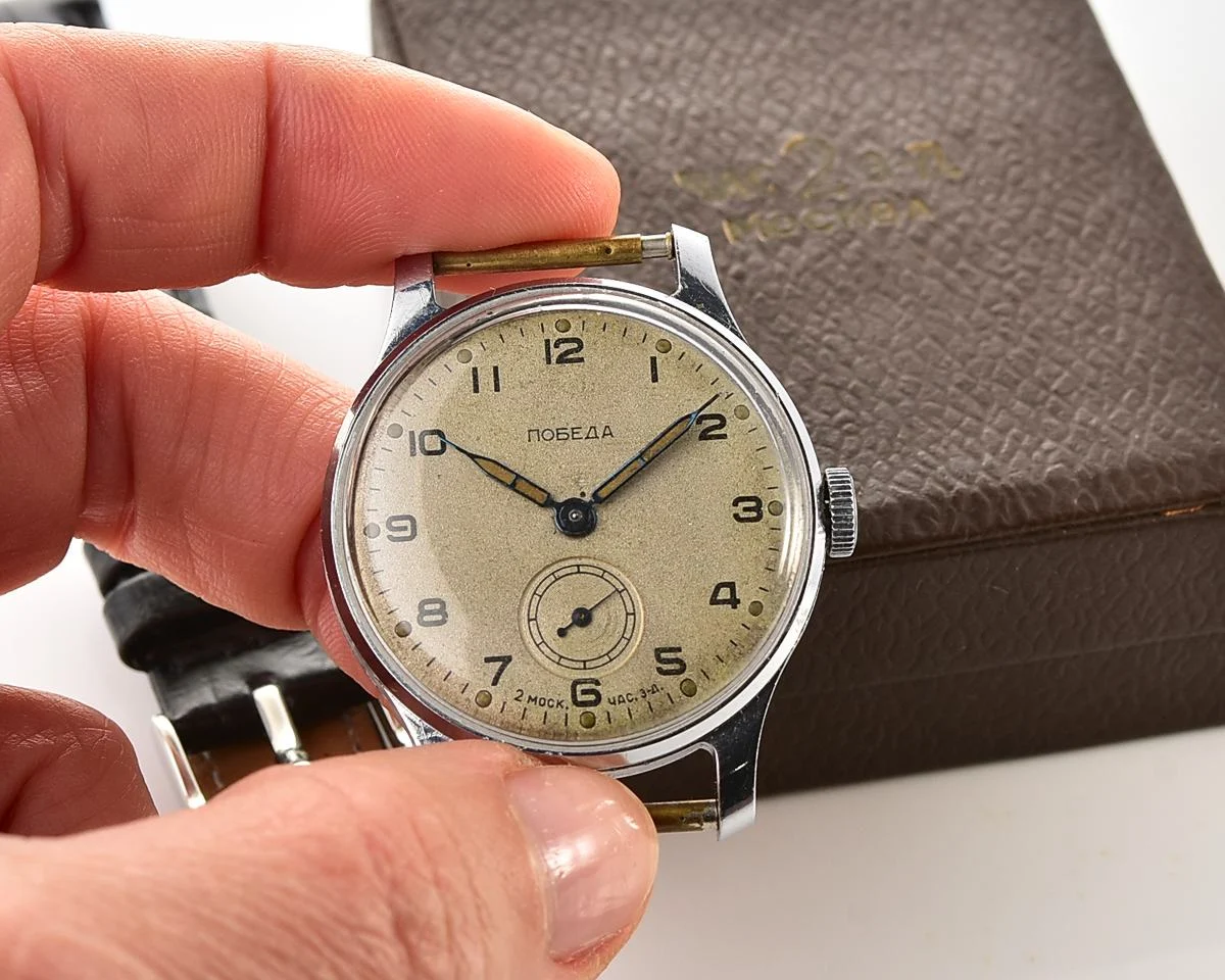 Vintage Soviet mechanical Pobeda watch, 2MChZ from 1st quarter 1956!
