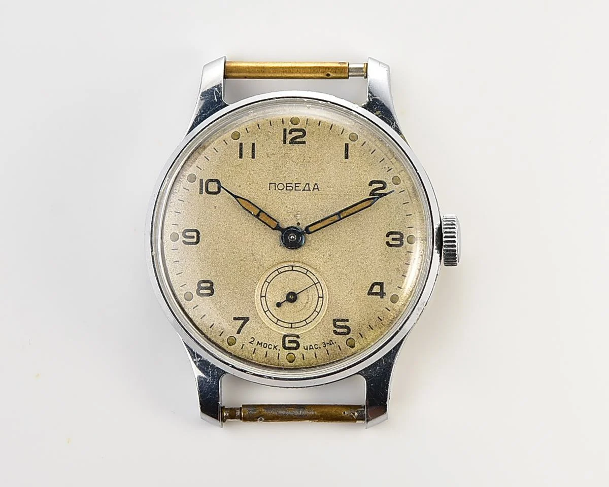 Vintage Soviet mechanical Pobeda watch, 2MChZ from 1st quarter 1956!