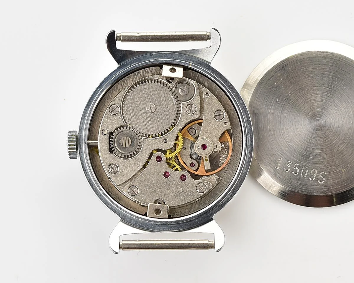 TIME CAPSULE: Soviet mechanical Pobeda watch in box – New Old Stock (NOS)!