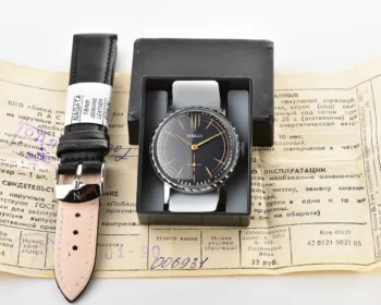 TIME CAPSULE: Mechanical Pobeda watch in box – New Old Stock (NOS)!