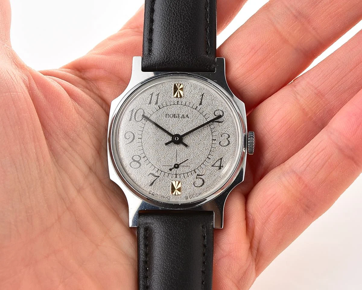 TIME CAPSULE: Soviet mechanical Pobeda watch in box – New Old Stock (NOS)!