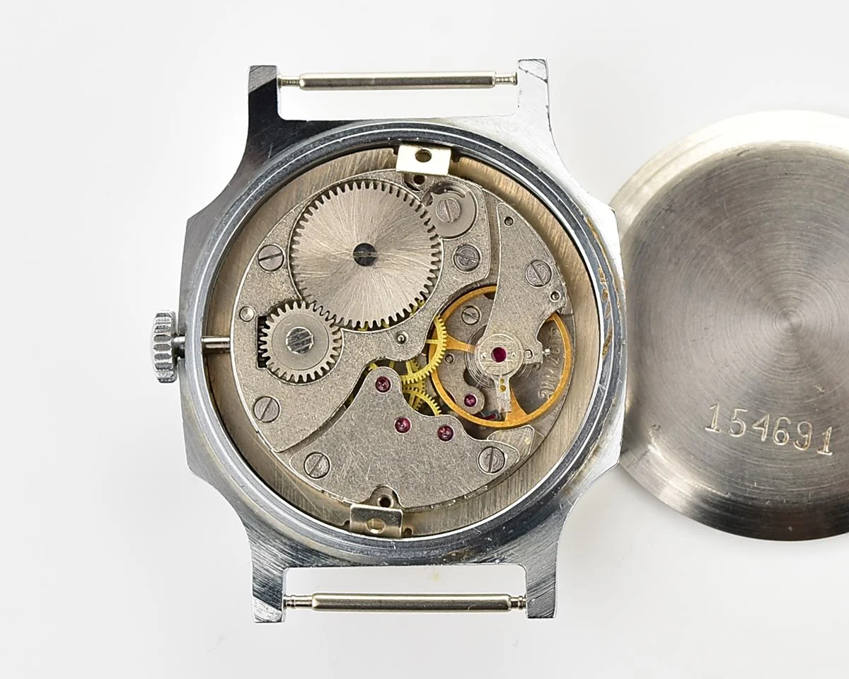 TIME CAPSULE: Soviet mechanical Pobeda watch in box – New Old Stock (NOS)!