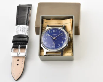 TIME CAPSULE: Soviet mechanical Pobeda watch in box – New Old Stock (NOS)!
