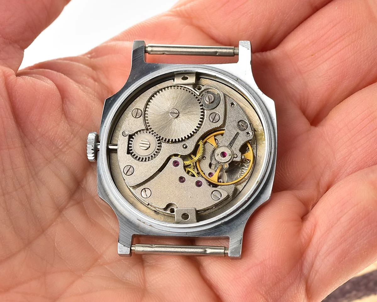 TIME CAPSULE: Soviet mechanical Pobeda watch in box – New Old Stock (NOS)!