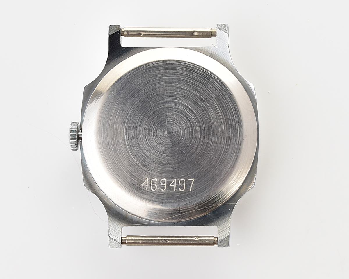 TIME CAPSULE: Soviet mechanical POBEDA watch in box – New Old Stock(NOS)!