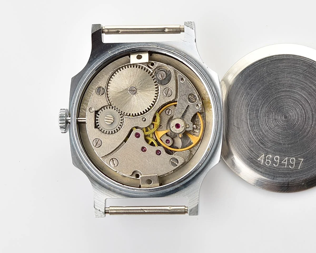 TIME CAPSULE: Soviet mechanical Pobeda watch in box – New Old Stock (NOS)!