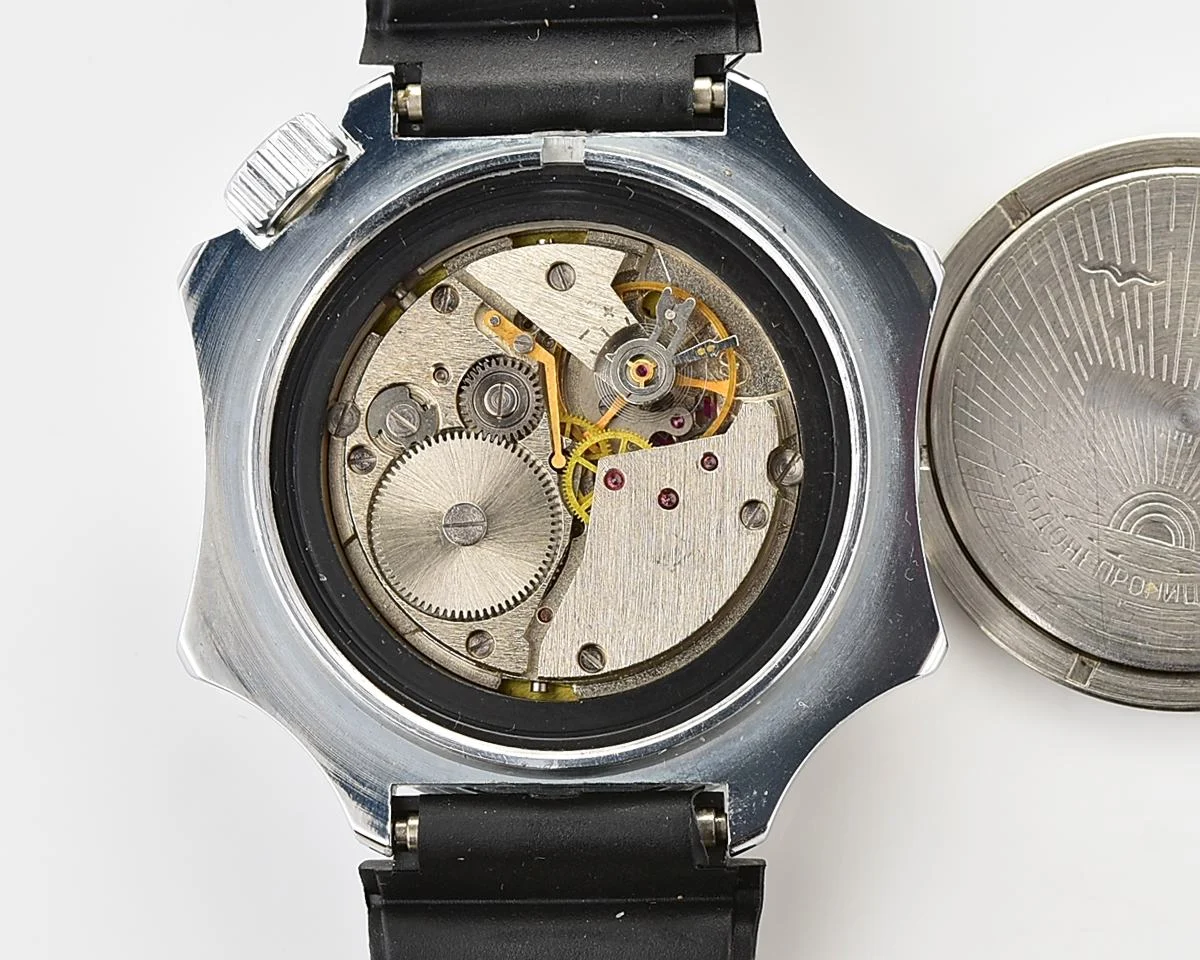 TIME CAPSULE: Vostok Komandirskie WW2 Anniversary Edition – New Old Stock (NOS)!