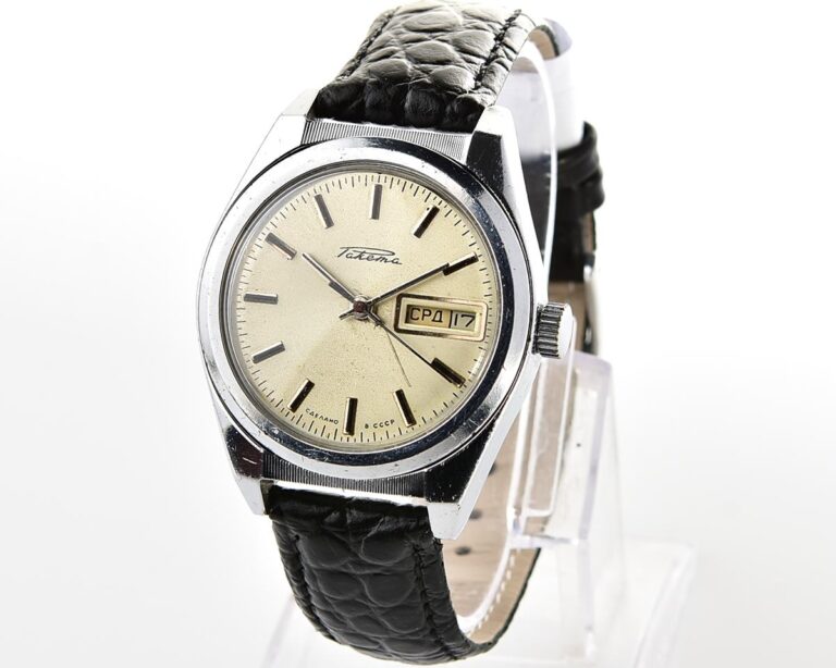 RAKETA vintage mechanical wristwatch with double calendar