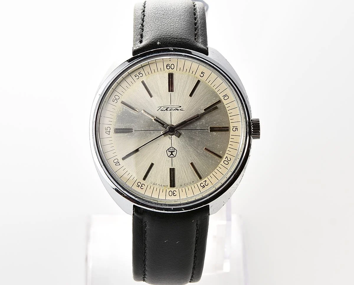 Excellent Soviet Raketa vintage mechanical wristwatch