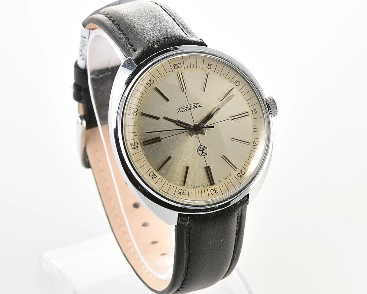 Excellent Soviet Raketa vintage mechanical wristwatch