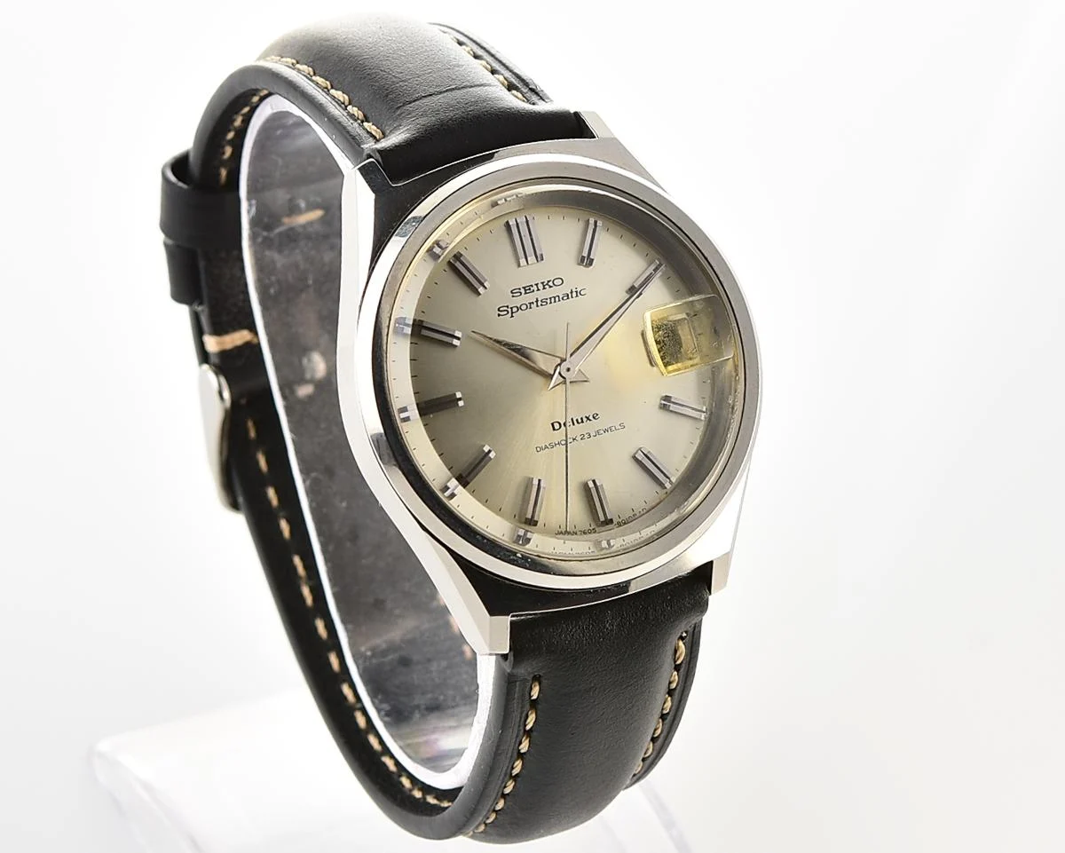 Vintage Seiko Sportsmatic Deluxe with Sunburst Silver Dial from October 1966