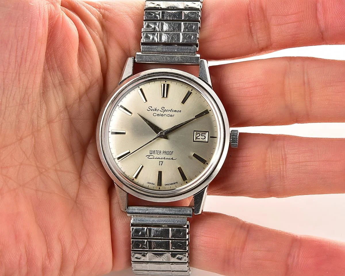 Vintage Seiko Sportsman Calendar ‘Seahorse’ with Classic Sunburst Dial from June 1963