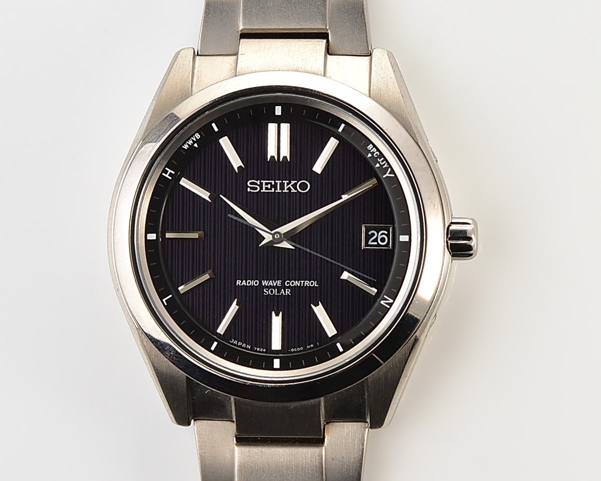 The Seiko Brightz Titanium “Radio Wave Control” JDM Exclusive – light-powered watch with automatic atomic time synchronization