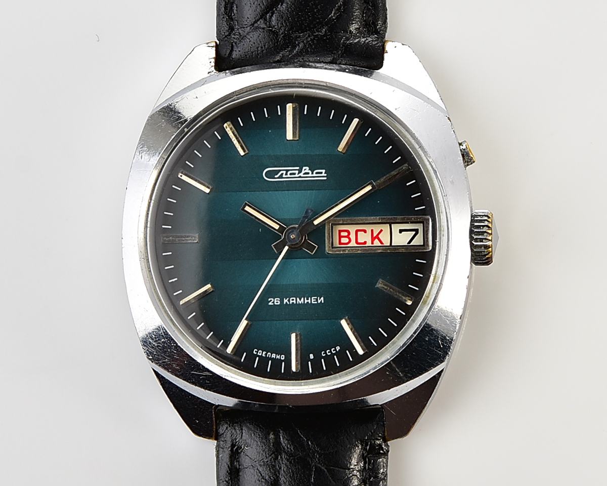 Excellent soviet Slava vintage mechanical wristwatch with rare teal dial