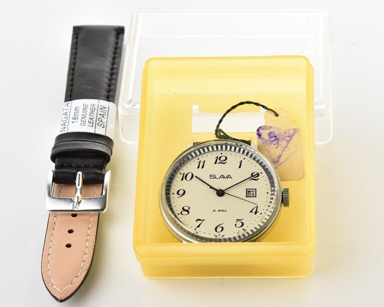 Excellent soviet Slava vintage mechanical wristwatch with automatic self-winding mechanism