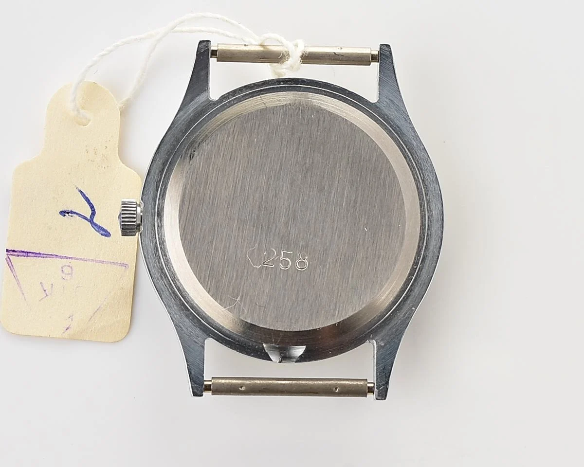 TIME CAPSULE: Slava wristwatch with quartz movement - New Old Stock (NOS)!