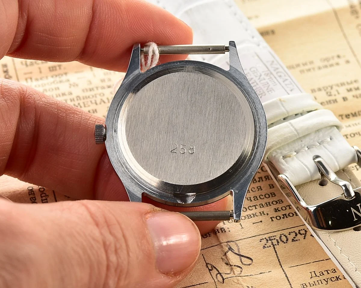 TIME CAPSULE: Slava wristwatch with quartz movement - New Old Stock (NOS)!