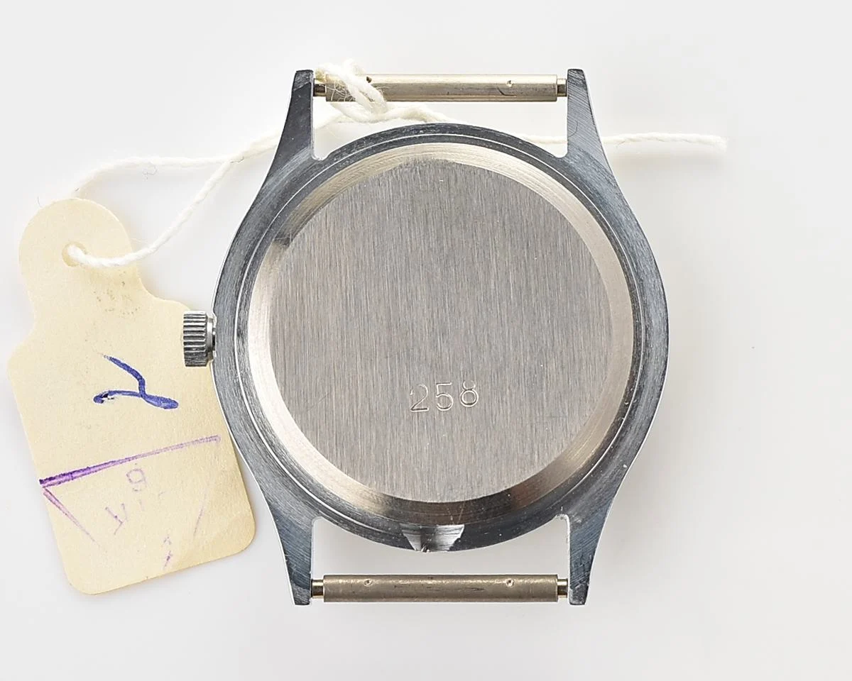 TIME CAPSULE: Slava wristwatch with quartz movement - New Old Stock (NOS)!