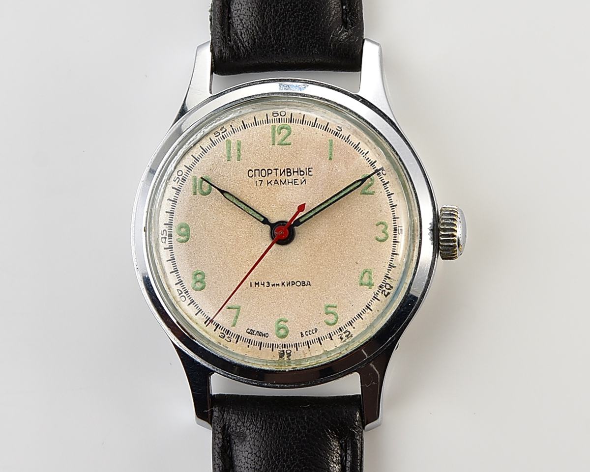Vintage soviet SPORTIVNIE mechanical watch from the 1950s