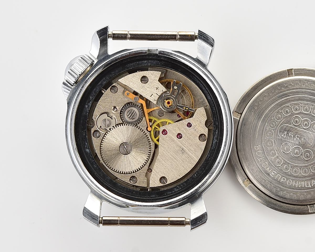 TIME CAPSULE: Vostok Commander’s Junior mechanical watch – New Old Stock(NOS)!