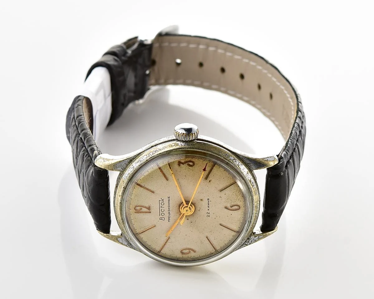 Original Soviet Wostok (Vostok) mechanical wrist watch, early domestic version!