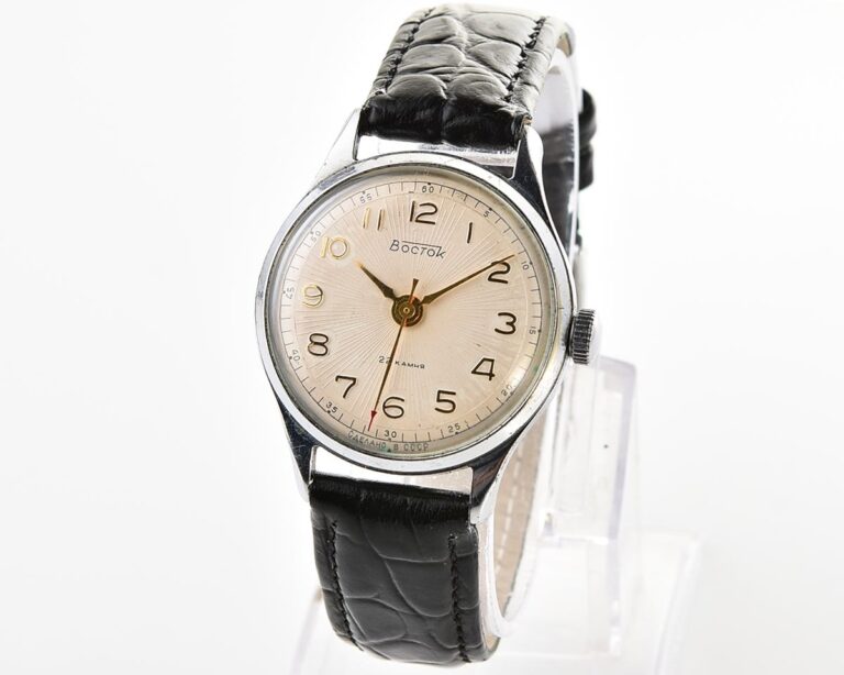 Excellent soviet Wostok (Vostok) mechanical wristwatch with 22 jewels precision movement