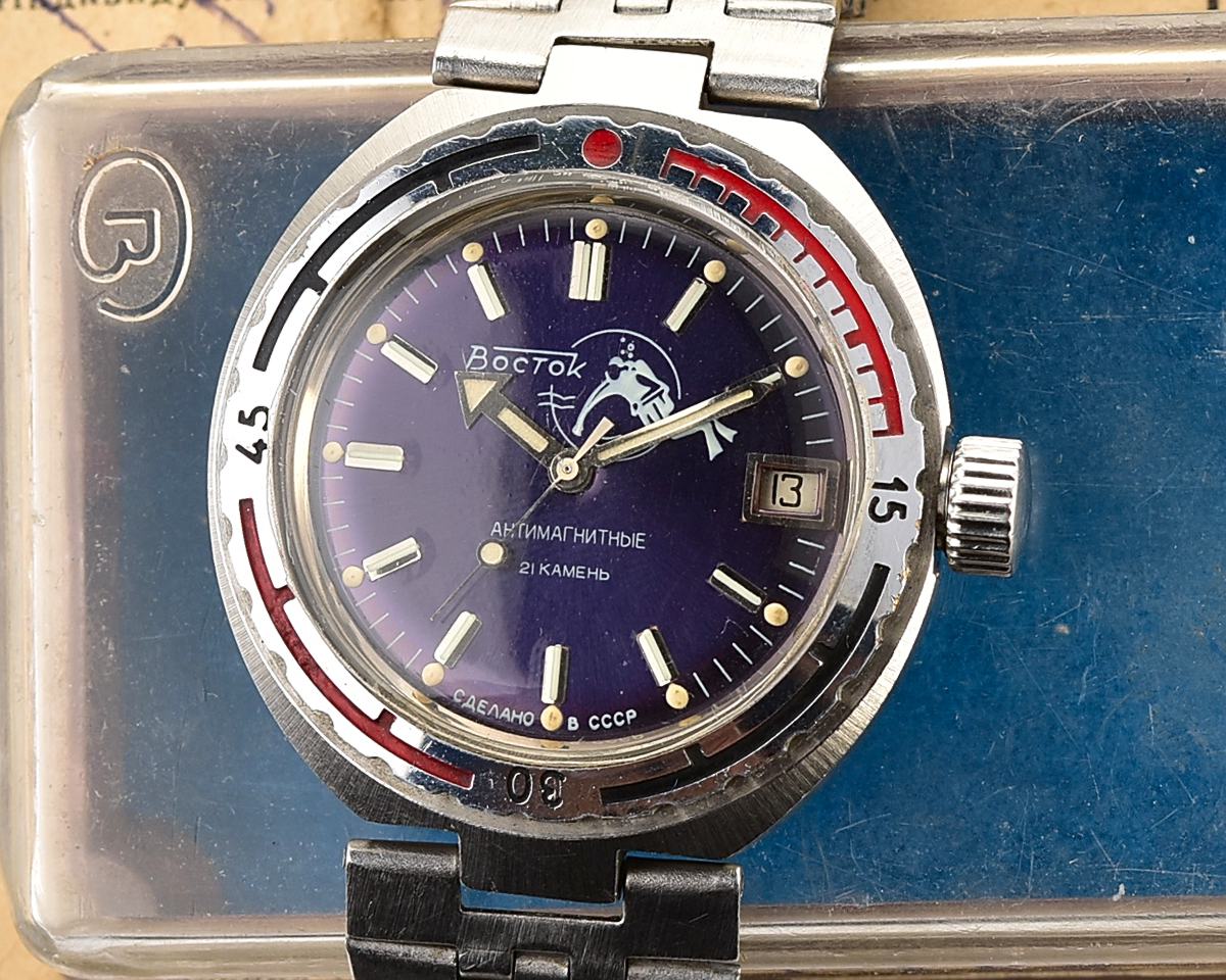 Excellent vintage soviet Vostok Amphibia DIVER wristwatch (Scuba Dude) - complete with box & passport!