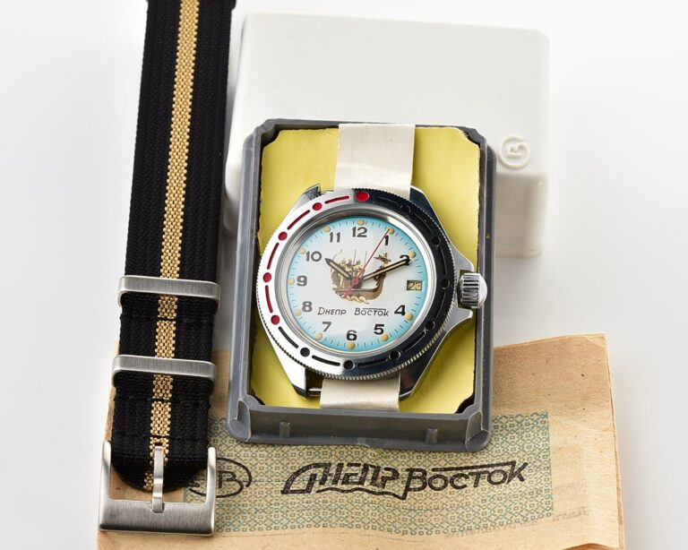 TIME CAPSULE: Vostok Komandirskie mechanical watch – New Old Stock(NOS)!