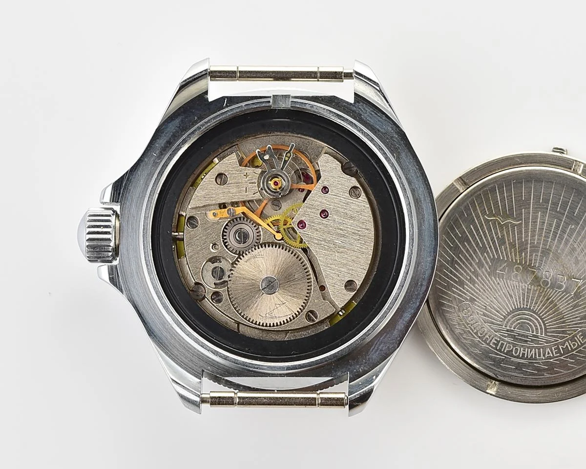 TIME CAPSULE: Vostok Komandirskie mechanical watch – New Old Stock (NOS)!