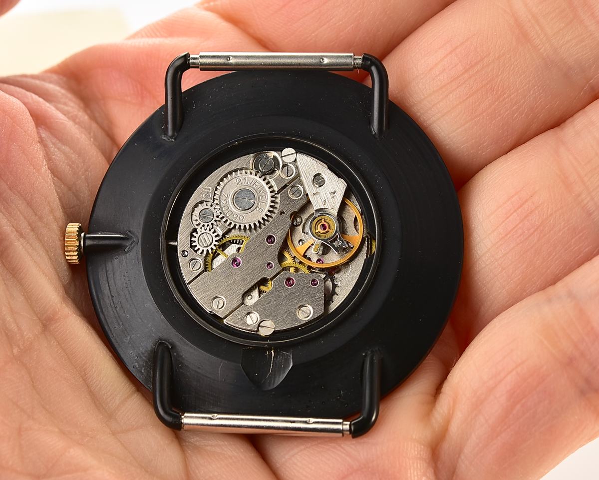 TIME CAPSULE: ZARIA soviet mechanical watch – New Old Stock(NOS)!
