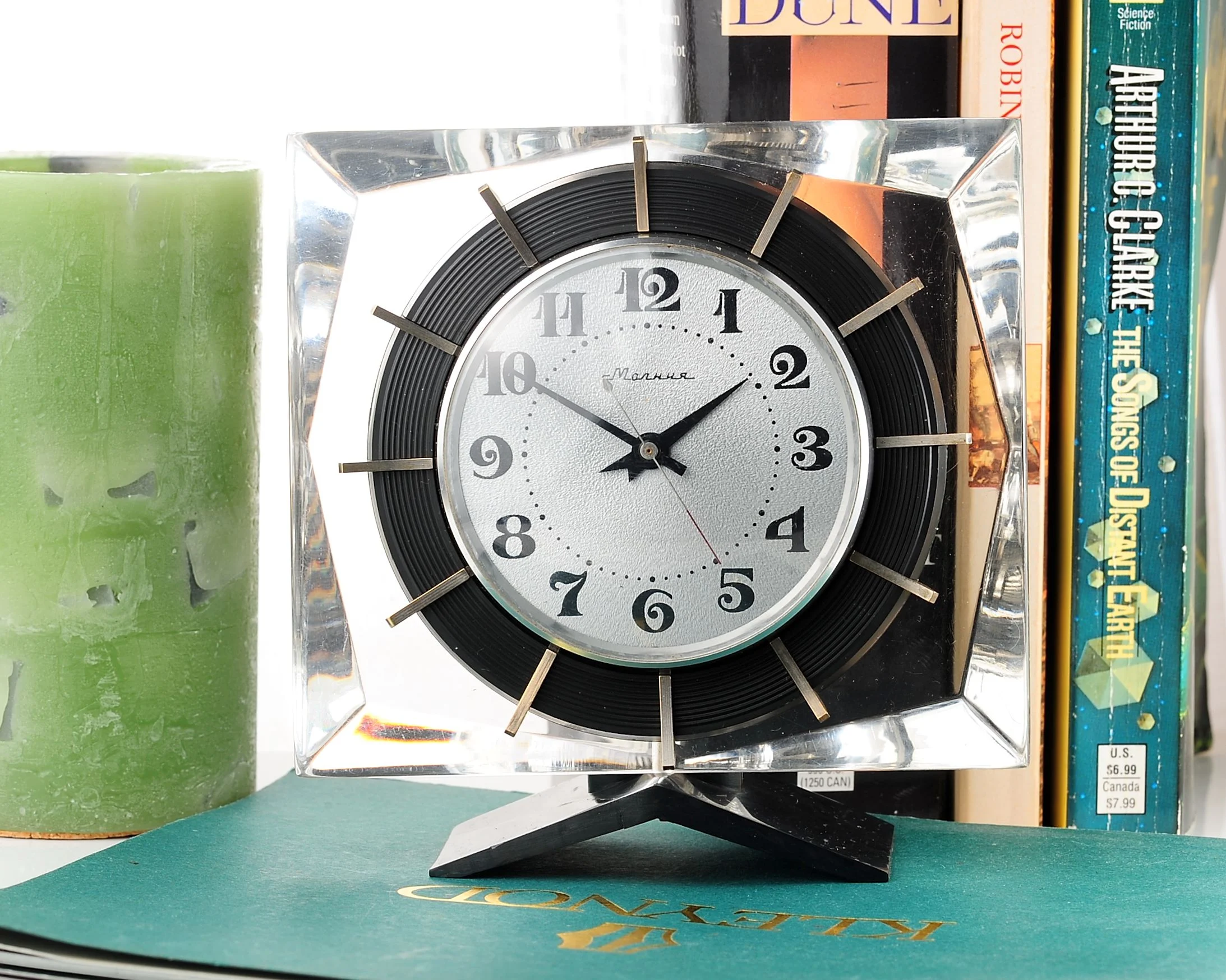 Molnija "Ice Block" Soviet vintage mechanical table clock